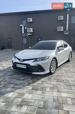 Toyota Camry 2021