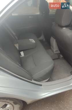 Седан Toyota Camry 2004 в 