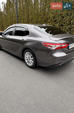 Седан Toyota Camry 2019 в 