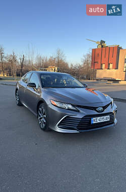 Toyota Camry 2021