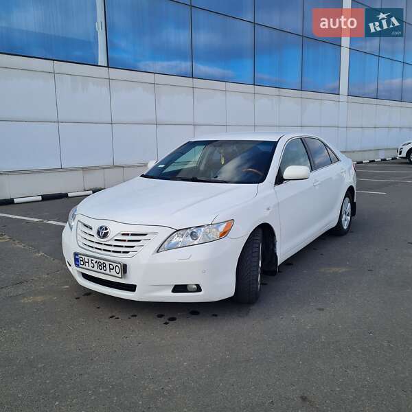 Седан Toyota Camry 2008 в Білгороді-Дністровському