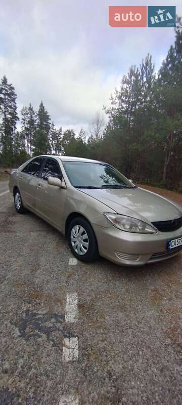 Седан Toyota Camry 2006 в Черкасах