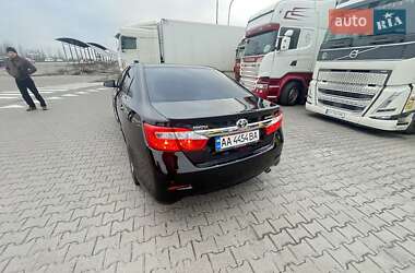 Седан Toyota Camry 2011 в Киеве