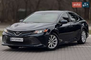 Toyota Camry 2018