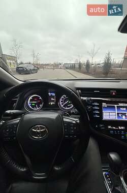 Седан Toyota Camry 2019 в 