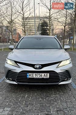 Седан Toyota Camry 2024 в Дніпрі