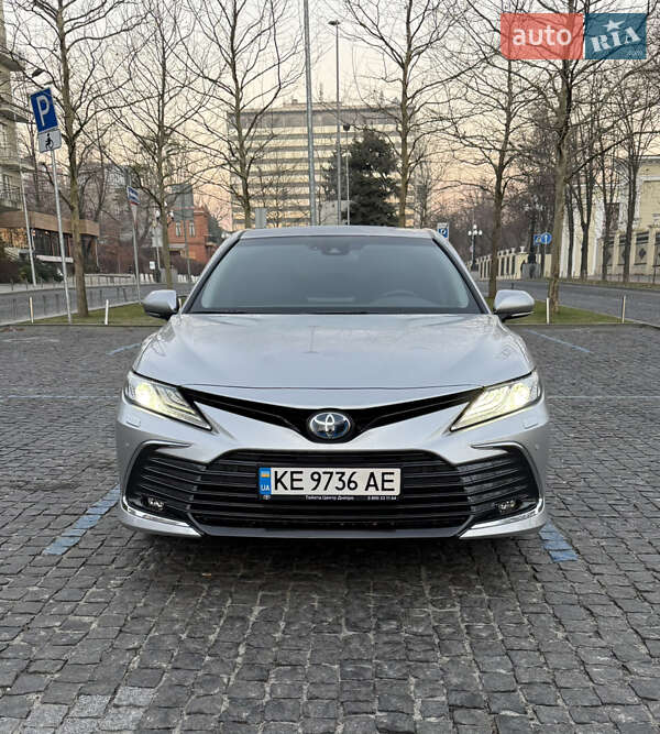 Седан Toyota Camry 2024 в Днепре