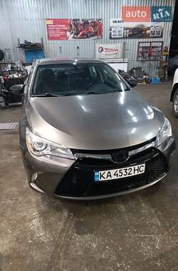 Седан Toyota Camry 2016 в Черкасах