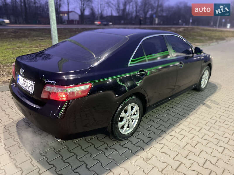 Седан Toyota Camry 2011 в Житомирі