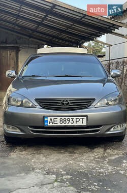 Седан Toyota Camry 2003 в Днепре