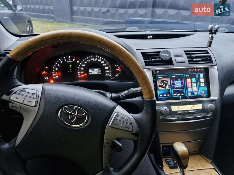 Седан Toyota Camry 2007 в Киеве