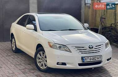 Седан Toyota Camry 2006 в Калуші