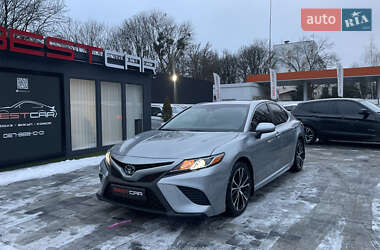 Седан Toyota Camry 2018 в 