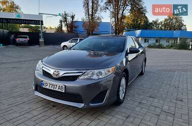 Седан Toyota Camry 2013 в Запорожье