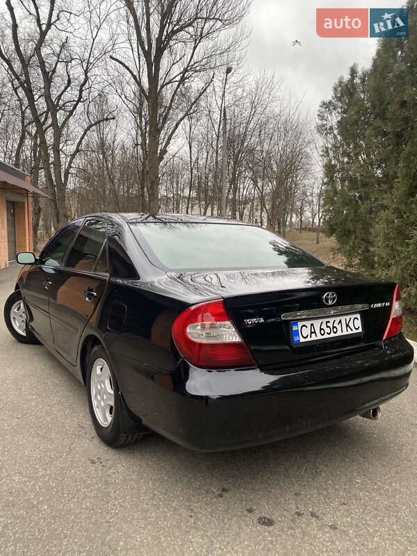 Седан Toyota Camry 2002 в Смілі