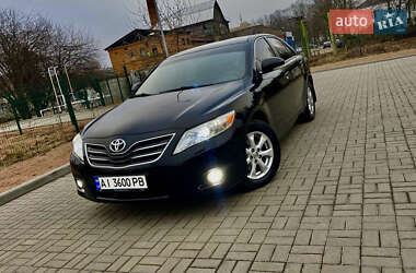 Седан Toyota Camry 2011 в Житомирі