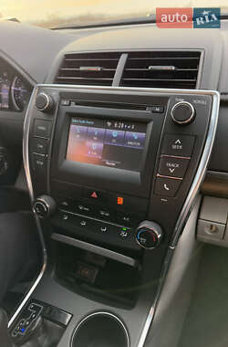 Седан Toyota Camry 2015 в 