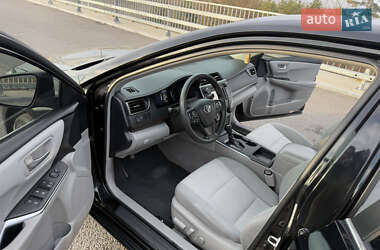 Седан Toyota Camry 2015 в 
