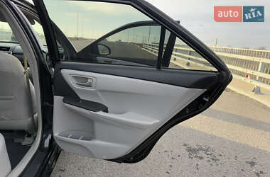 Седан Toyota Camry 2015 в 