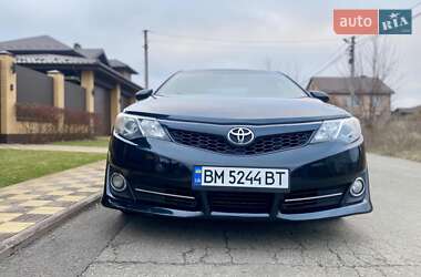 Седан Toyota Camry 2014 в Києві