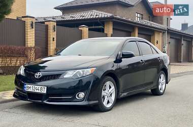 Седан Toyota Camry 2014 в Києві