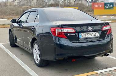 Седан Toyota Camry 2014 в Києві