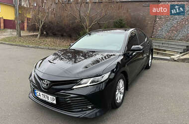 Седан Toyota Camry 2018 в Києві