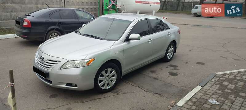 Седан Toyota Camry 2008 в Черкасах