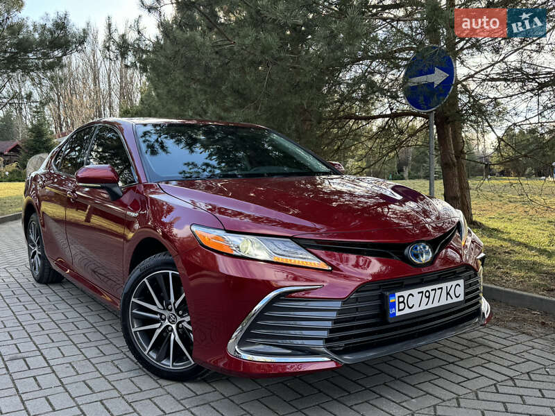 Седан Toyota Camry 2021 в Дрогобыче
