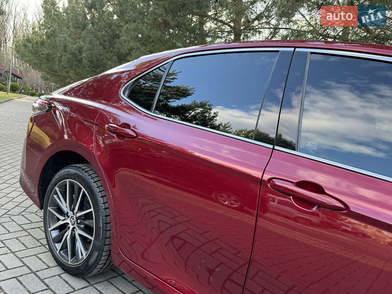 Седан Toyota Camry 2021 в Дрогобыче