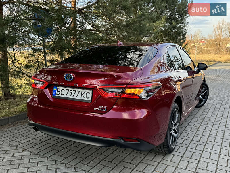 Седан Toyota Camry 2021 в Дрогобыче