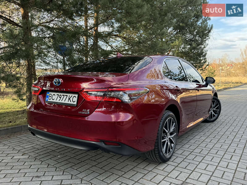 Седан Toyota Camry 2021 в Дрогобыче