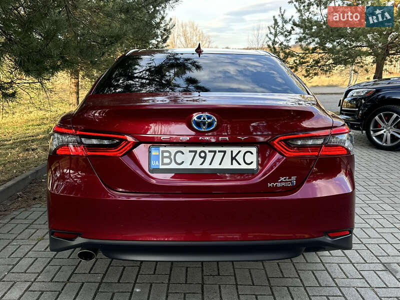 Седан Toyota Camry 2021 в Дрогобыче