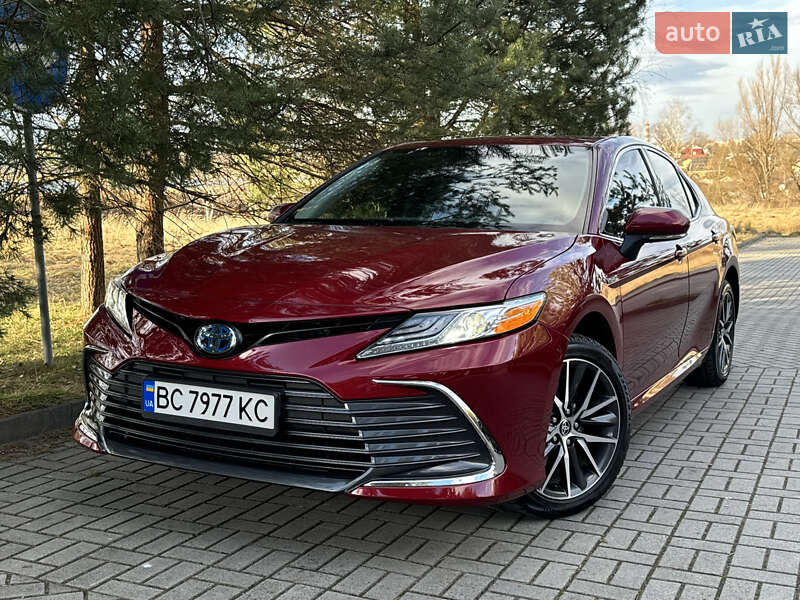 Седан Toyota Camry 2021 в Дрогобыче