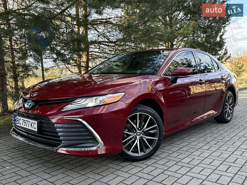 Седан Toyota Camry 2021 в Дрогобыче