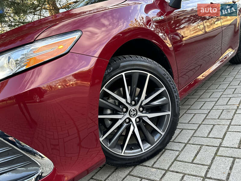 Седан Toyota Camry 2021 в Дрогобыче