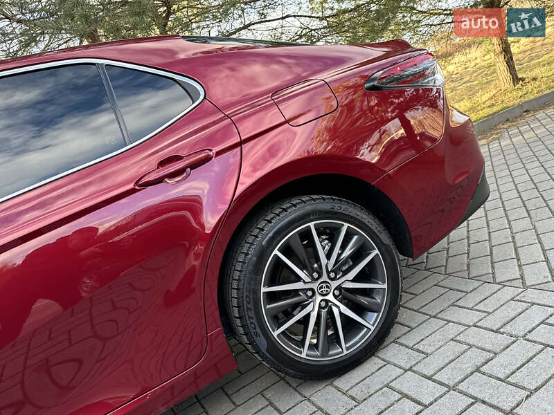 Седан Toyota Camry 2021 в Дрогобыче