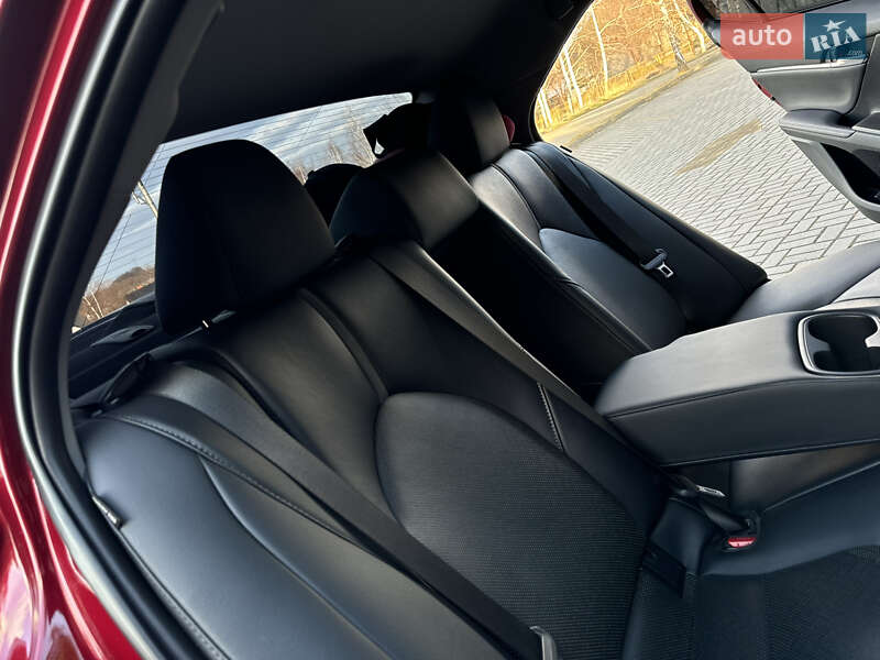 Седан Toyota Camry 2021 в Дрогобыче