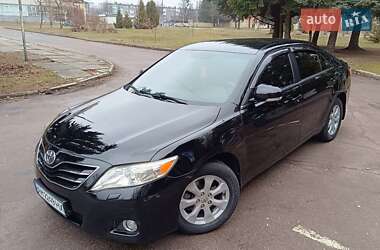 Седан Toyota Camry 2010 в Житомирі