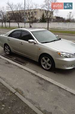 Седан Toyota Camry 2005 в Києві