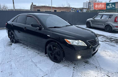 Седан Toyota Camry 2006 в Ровно