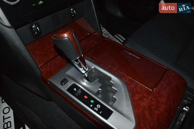 Седан Toyota Camry 2012 в Львові