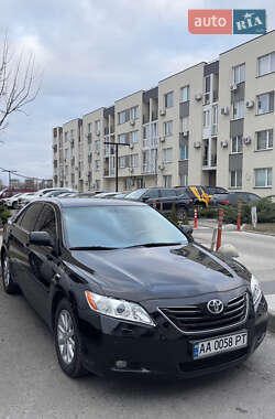 Седан Toyota Camry 2008 в Києві