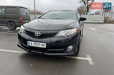 Toyota Camry 2014