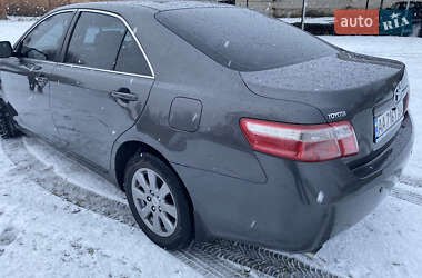 Седан Toyota Camry 2008 в Ромнах