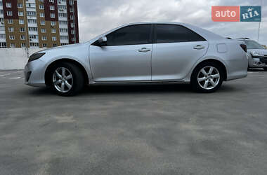 Седан Toyota Camry 2013 в 