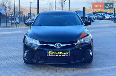 Седан Toyota Camry 2015 в Чернівцях