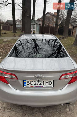 Седан Toyota Camry 2012 в Львове