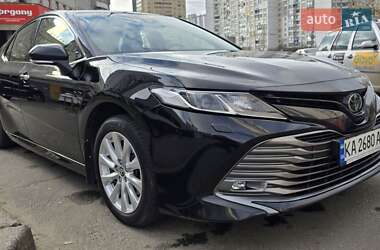 Седан Toyota Camry 2020 в Києві