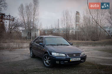 Седан Toyota Camry 1997 в Черкасах